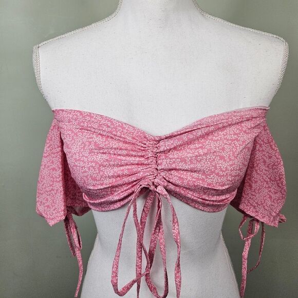 NWT Nasty Gal Floral Ruched Crop Top. Pink Med - Picture 4 of 15